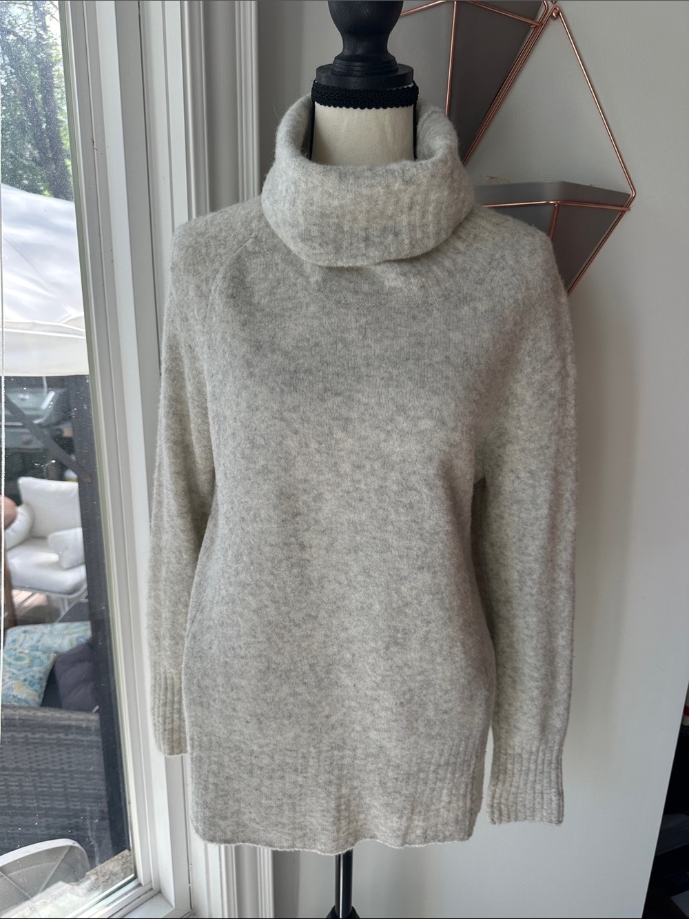 BABATON ARITZIA Merino Wool Cozy Turtleneck Funnel Neck Sweater Light Gray Small